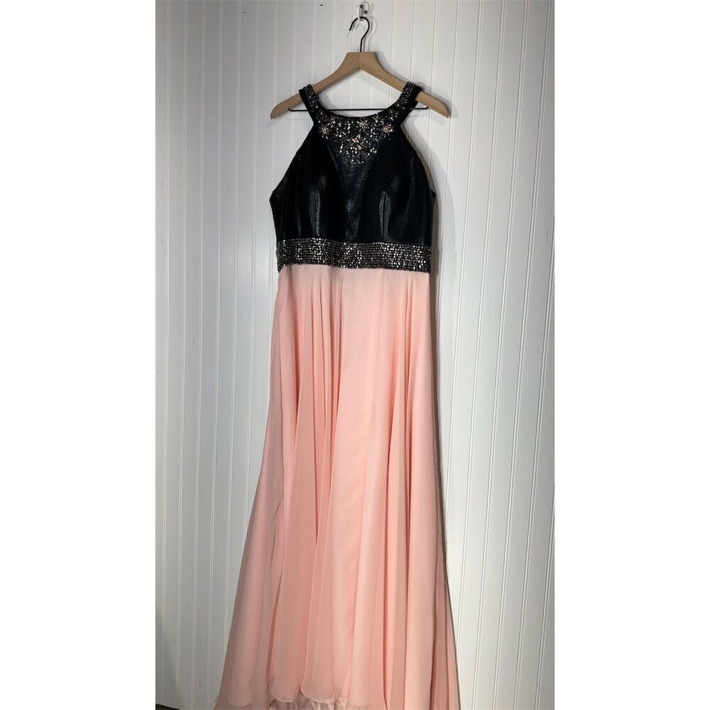 Mac Duggal Black & Blush High-Slit Halter Maxi Dress - Picture 6 of 12
